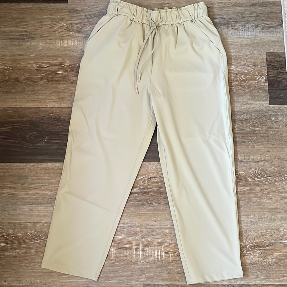 Lululemon on the move pant 7/8 length